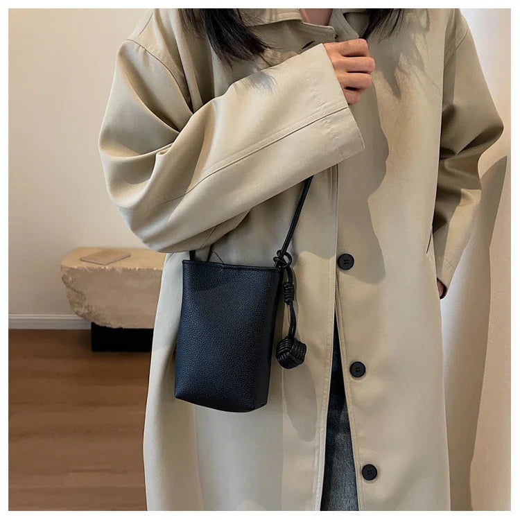 Women Leather Small Crossbody Bag Designer Cell Phone Bag Lightweight Fashion Shoulder Bag Ladies Travel Purse