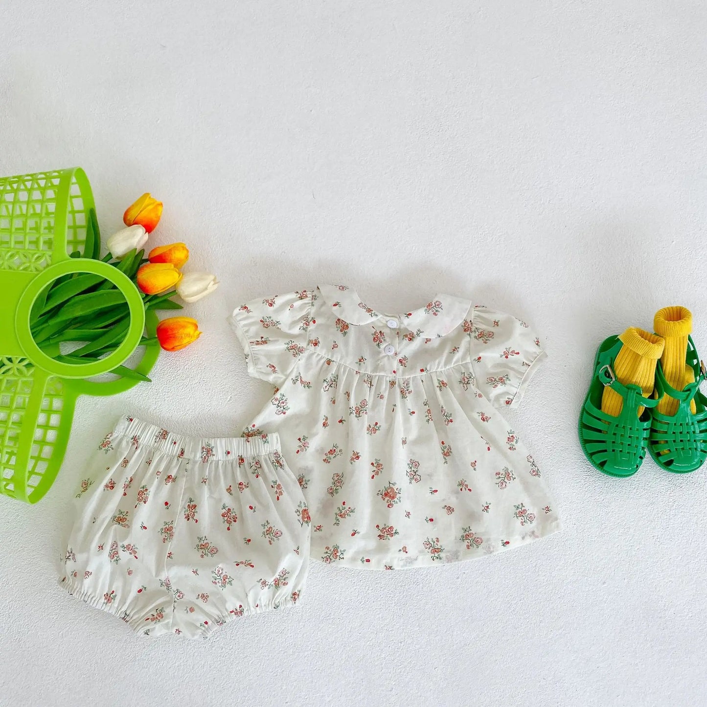 Summer New 0-3-year-old Girl's Versatile Set with Baby Doll Neck Short Sleeve Fragmented Flower Top+Bread Pants 2-piece Girl Set