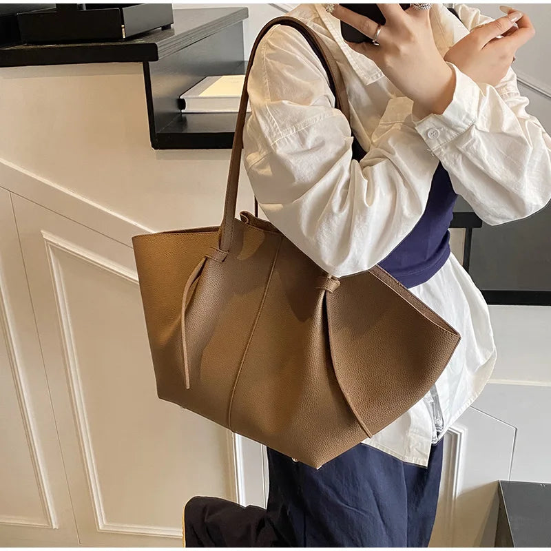 Women's Shoulder Bag Suede Nubuck Large Capacity Hand-held Wing Tote Bag Designer Long Shoulder Strap Shopping Roomy Bags New