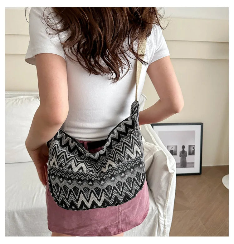 Wave Pattern Design Crossbody Bag for Women New Large Capacity Canvas Shoulder Bag Versatile College Students Dumplings Bag
