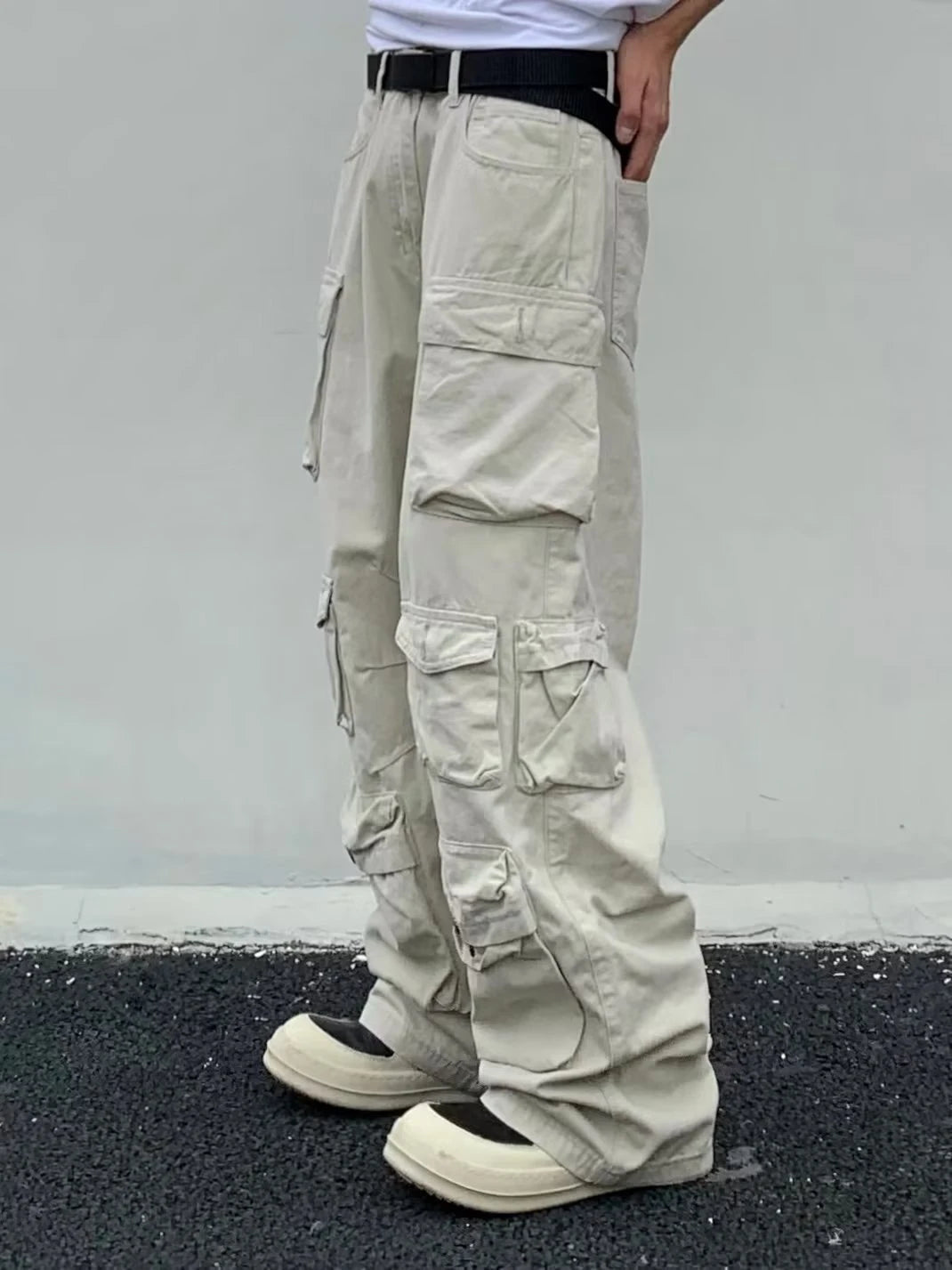 Spring Cargo pants New Popular Rice White Multi-pockets Overalls Harajuku stays Men Loose Casual Trousers Straight Mopping Pants