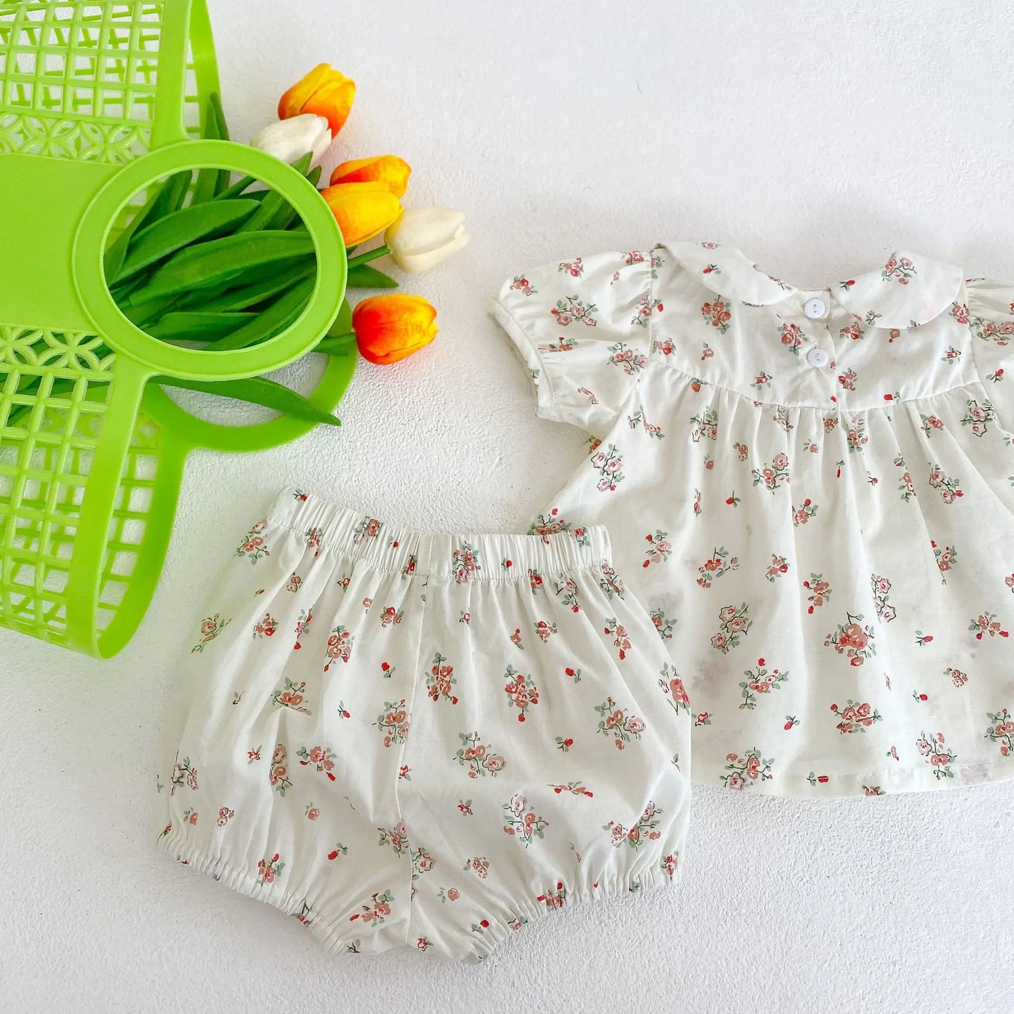 Summer New 0-3-year-old Girl's Versatile Set with Baby Doll Neck Short Sleeve Fragmented Flower Top+Bread Pants 2-piece Girl Set