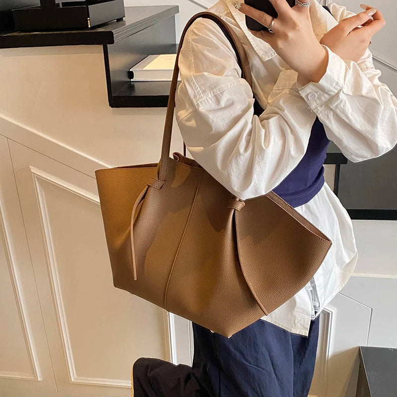 Women's Shoulder Bag Suede Nubuck Large Capacity Hand-held Wing Tote Bag Designer Long Shoulder Strap Shopping Roomy Bags New