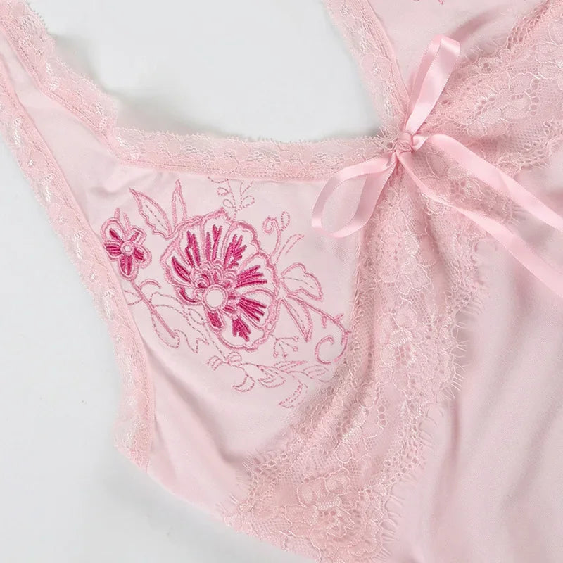 Pink Floral Embroidery Bow Lace Trim Halter Top Pink Vacation Cute Fashion Y2k Crop Tops for Woman Summer 2025