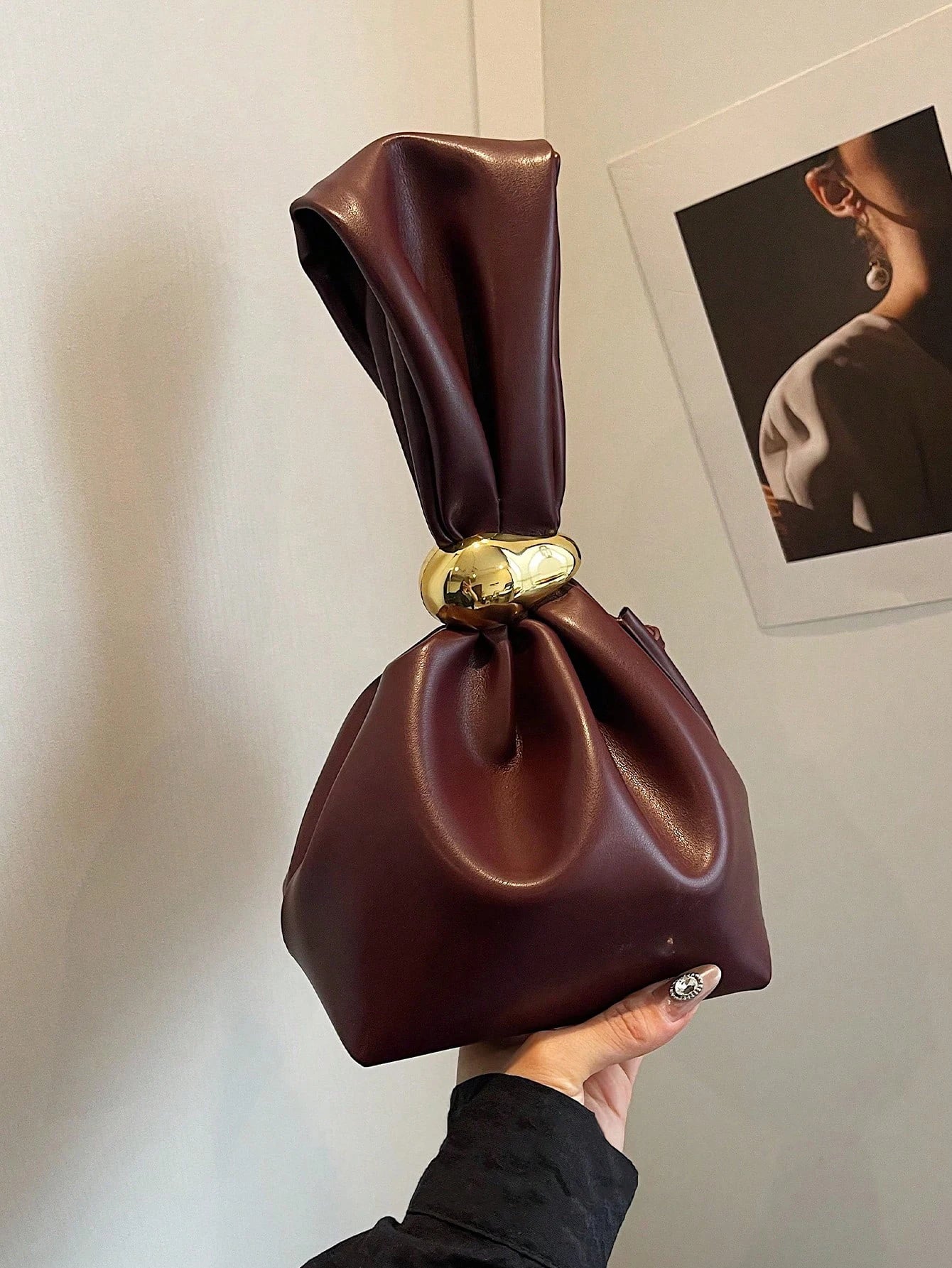 Solid Color PU Leather Handbag Pleated Cloud Shaped Women Bucket Bag, Fashionable Burgundy Women's Luxury Bag