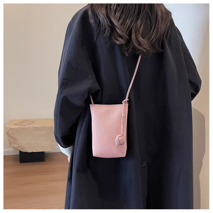 Women Leather Small Crossbody Bag Designer Cell Phone Bag Lightweight Fashion Shoulder Bag Ladies Travel Purse