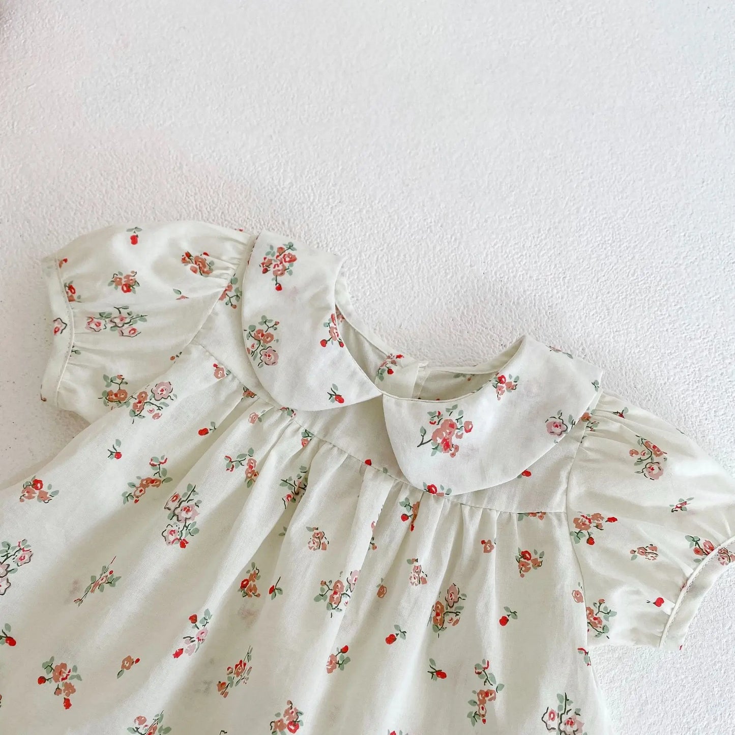 Summer New 0-3-year-old Girl's Versatile Set with Baby Doll Neck Short Sleeve Fragmented Flower Top+Bread Pants 2-piece Girl Set