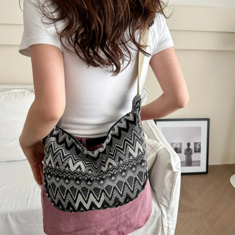 Wave Pattern Design Crossbody Bag for Women New Large Capacity Canvas Shoulder Bag Versatile College Students Dumplings Bag