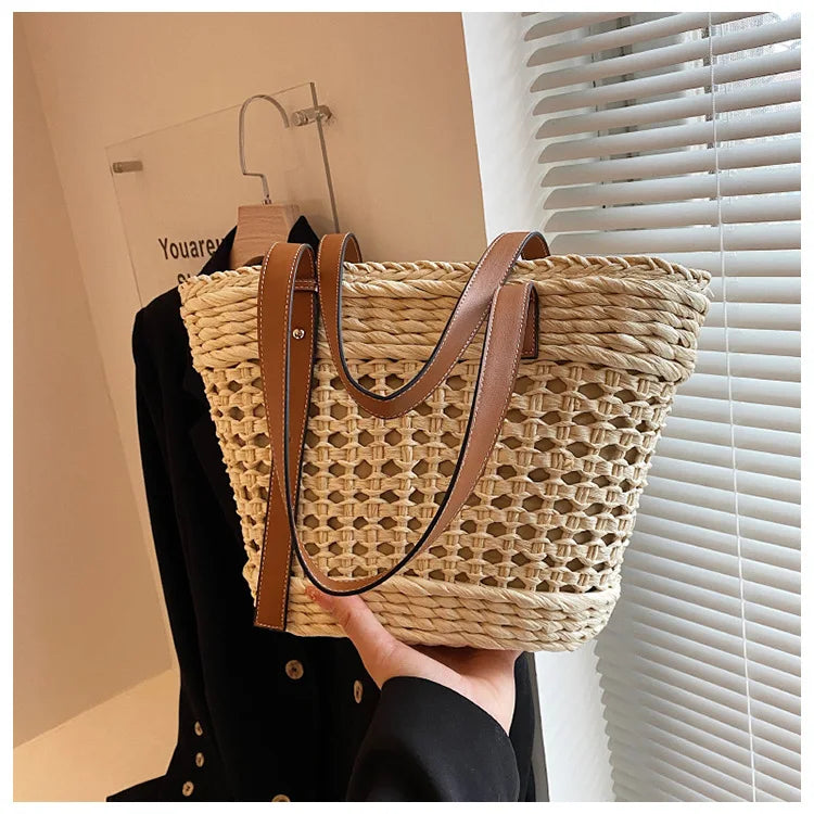Summer Handwoven Straw Beach Women Tote Bags 2025 Vintage Hollow Out Basket Rattan Handbag Vacation Shoulder Bag New Beach Bag
