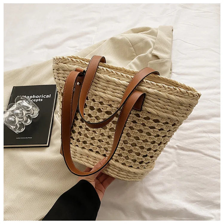 Summer Handwoven Straw Beach Women Tote Bags 2025 Vintage Hollow Out Basket Rattan Handbag Vacation Shoulder Bag New Beach Bag