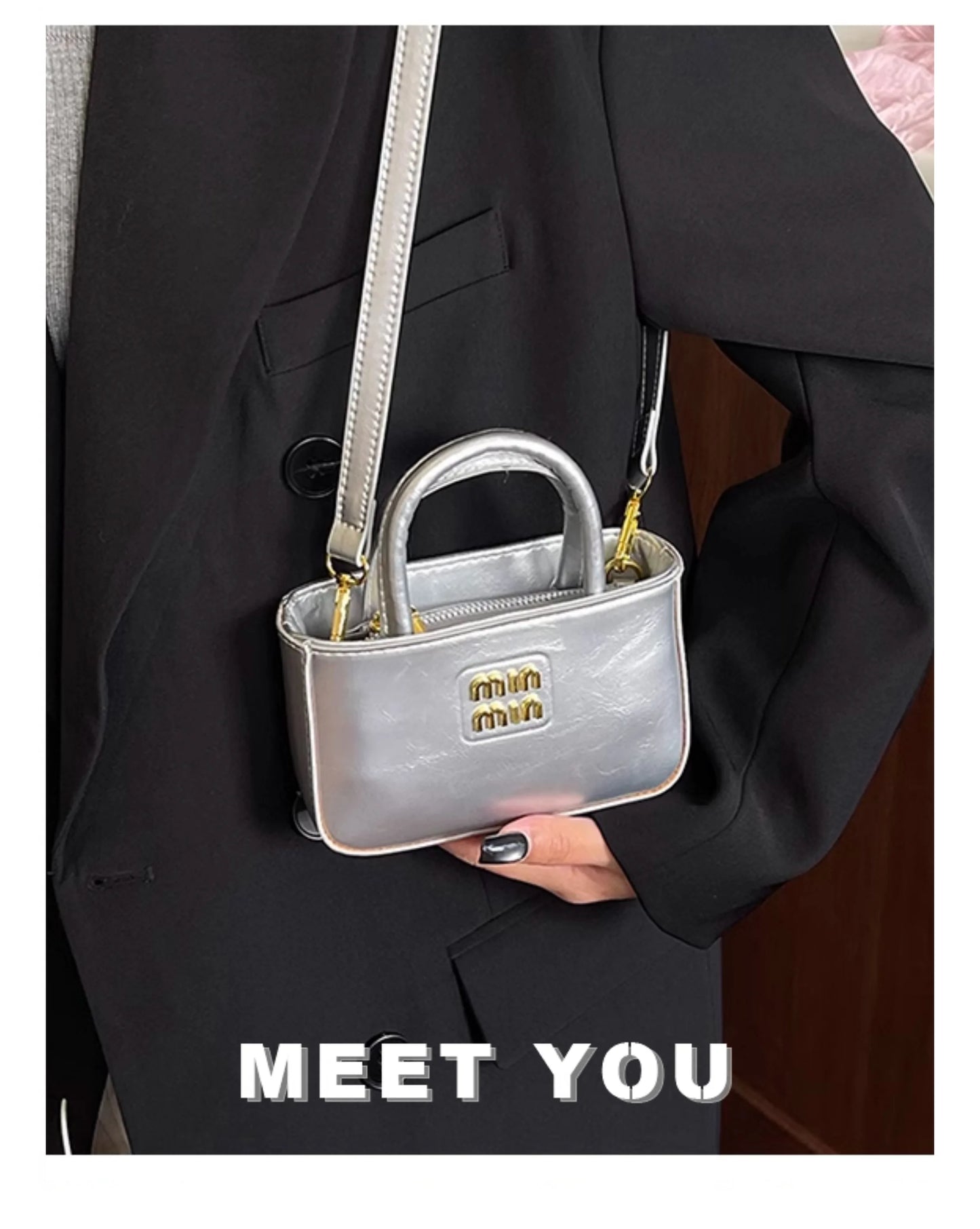 Super fire exquisite mini small bag female 2025 new high-end light luxury designer niche design messenger bag lipstick bag