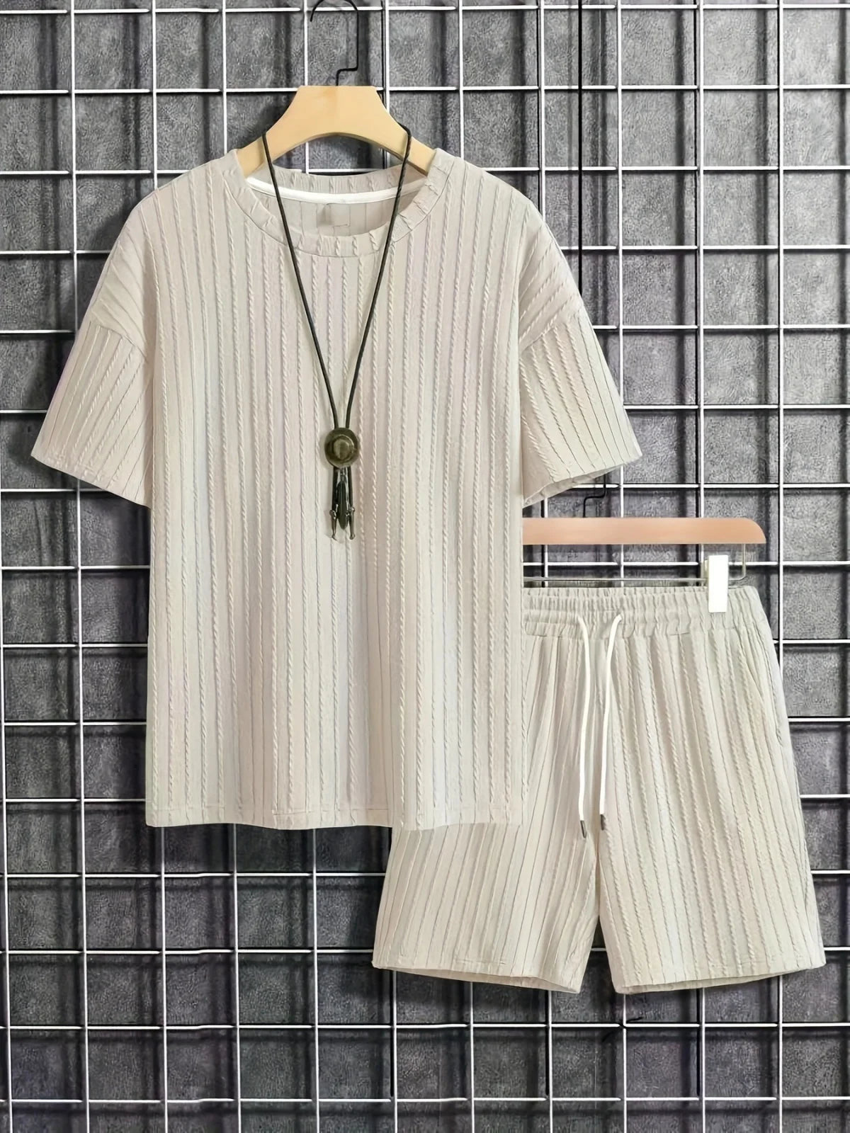 Men's new fashion summer sports solid color crew-neck vertical stripe T-shirt shorts short-sleeved suit Loose two-piece set