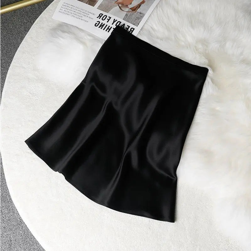 KUSAHIKI Fashion Versatile Solid Half Skirt for Women Satin Thin Design with A Slim Waist Short Skirts with Wrapped Buttocks