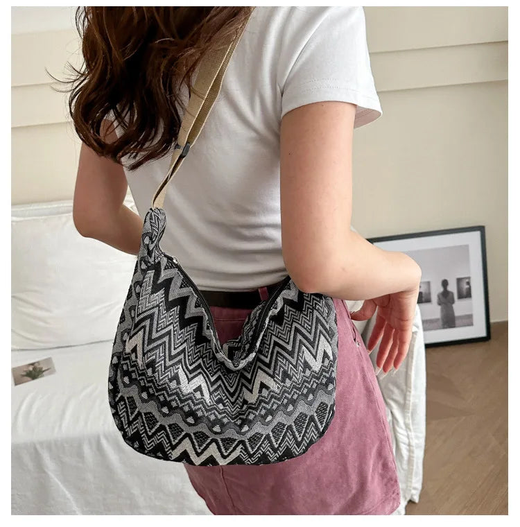 Wave Pattern Design Crossbody Bag for Women New Large Capacity Canvas Shoulder Bag Versatile College Students Dumplings Bag