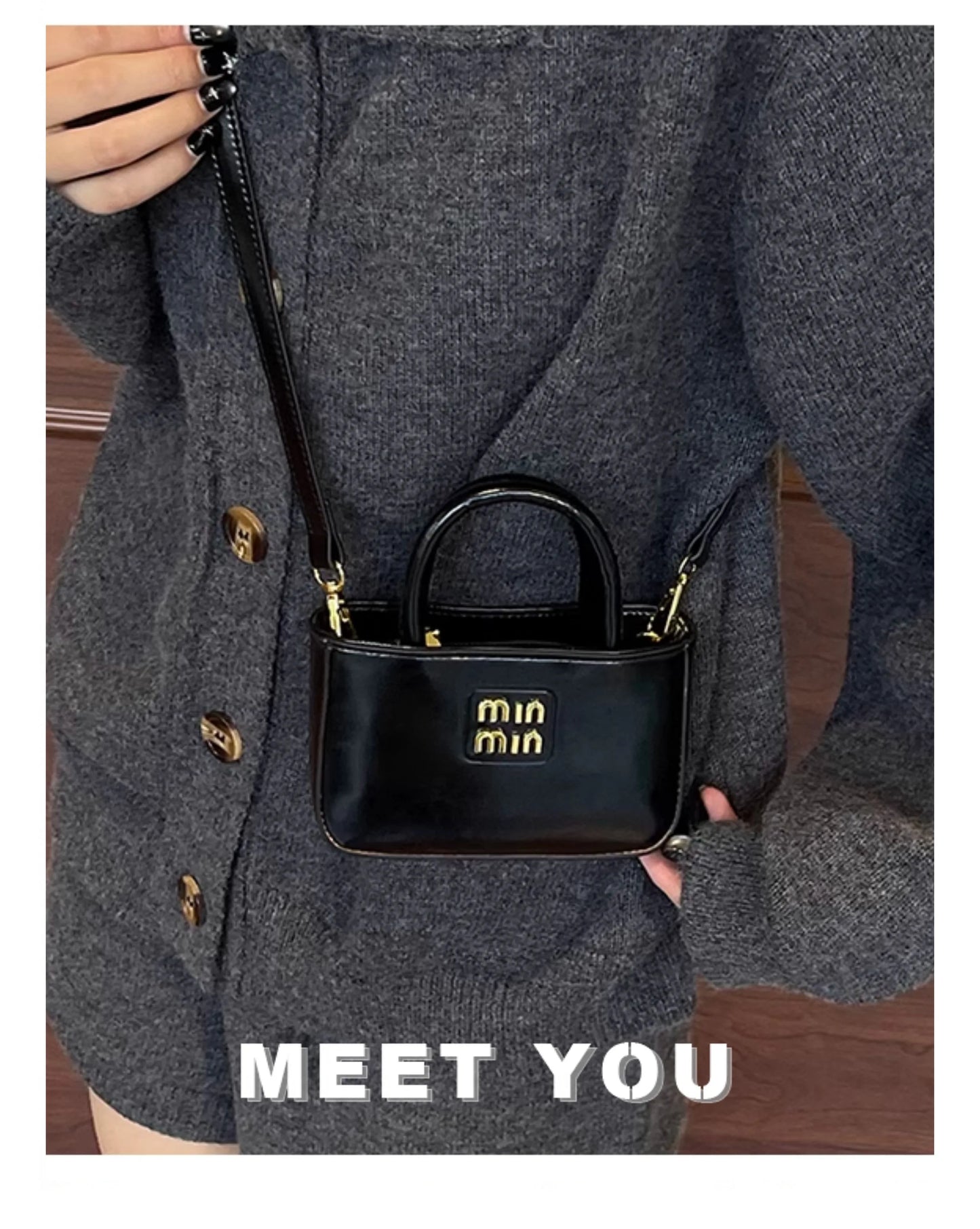Super fire exquisite mini small bag female 2025 new high-end light luxury designer niche design messenger bag lipstick bag