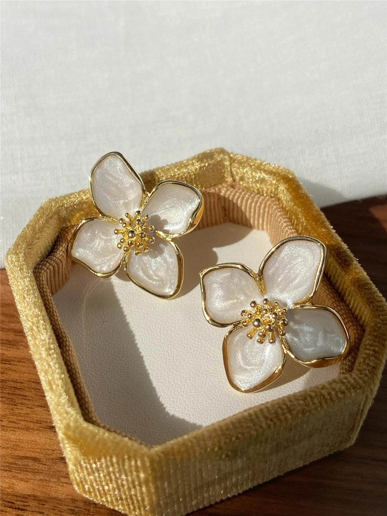Hibiscus Dropped Glaze Flower Stud Earrings for Women Girl French Ins Vintage 2023 Fashion Korean Wedding Romantic Jewelry Gifts