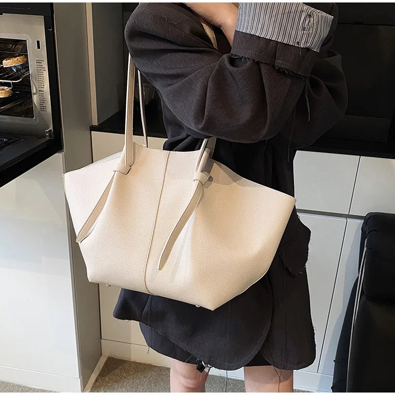 Women's Shoulder Bag Suede Nubuck Large Capacity Hand-held Wing Tote Bag Designer Long Shoulder Strap Shopping Roomy Bags New