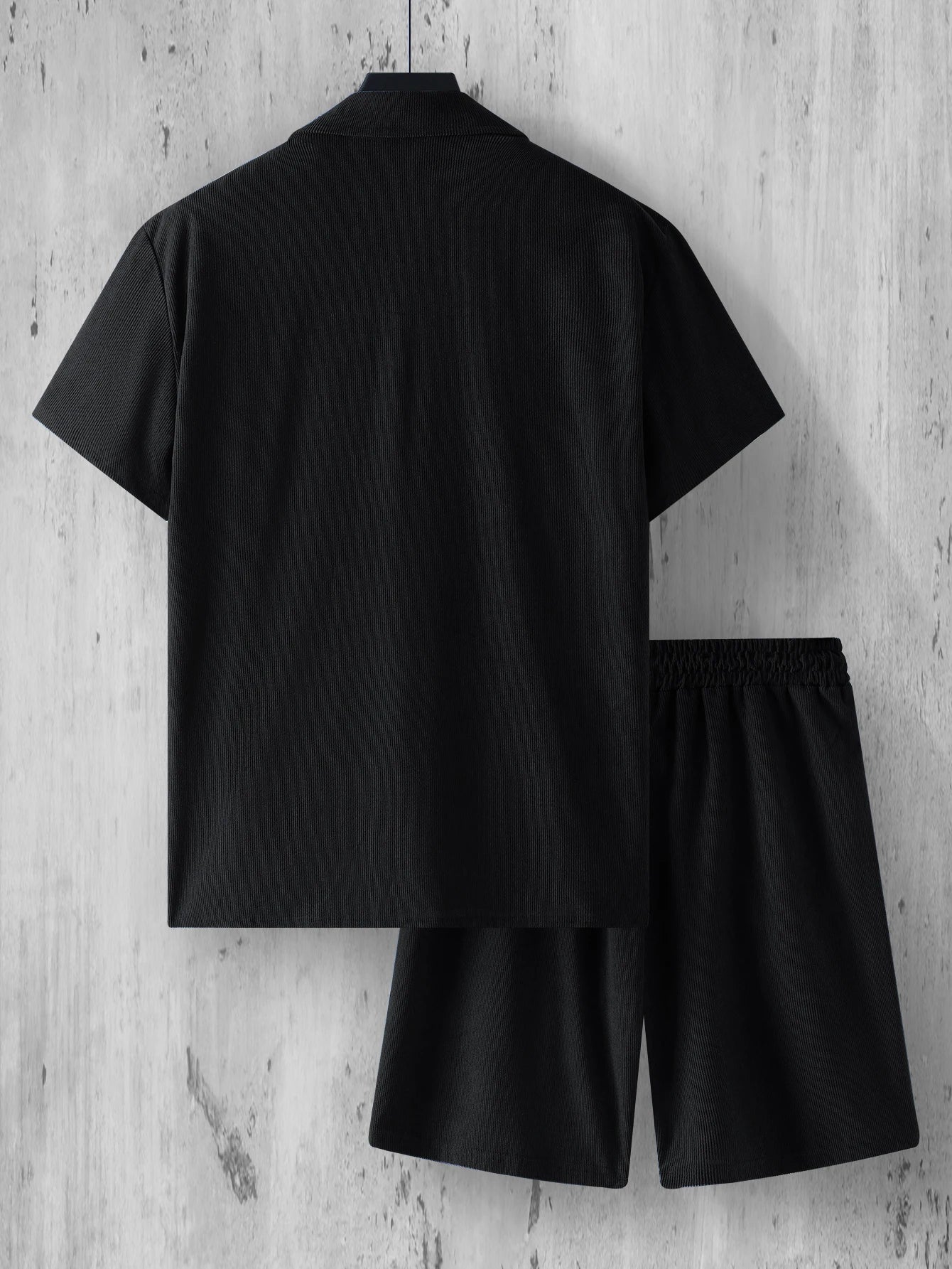 Spring and summer casual corduroy suit; top shorts set; beach outing shirt set.