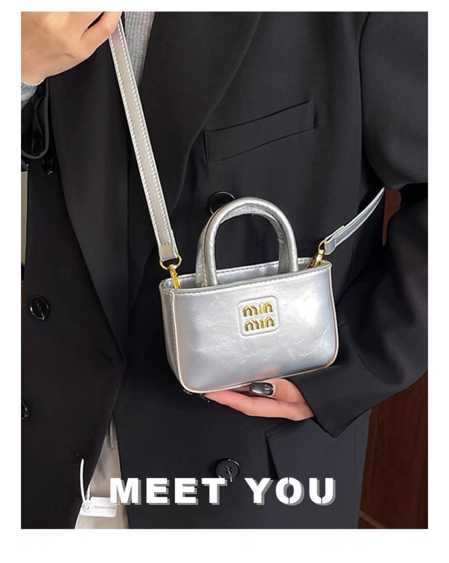 Super fire exquisite mini small bag female 2025 new high-end light luxury designer niche design messenger bag lipstick bag