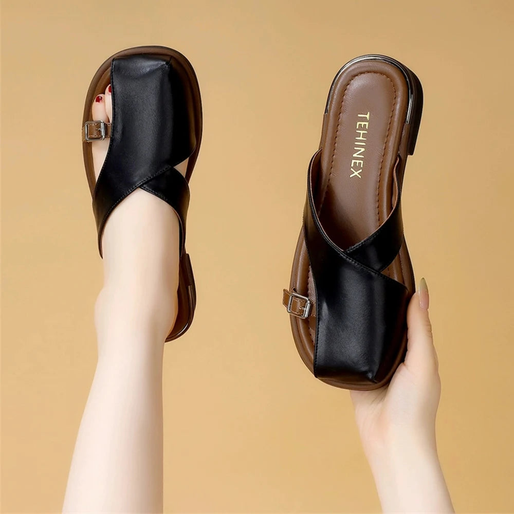 GON22 Women's Casual Woven Roman Shoes in Trendy Colors Summer Outdoor Platform Button Closure