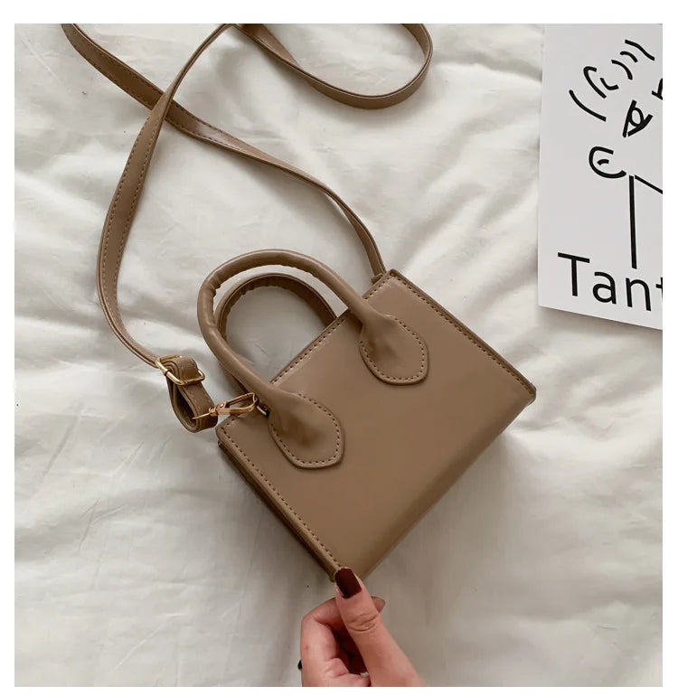 Small Square Bag New Popular Retro Mini Handbag Literary Crowds Shoulder Messenger Female Bag Mini One Shoulder Crossbody Bag