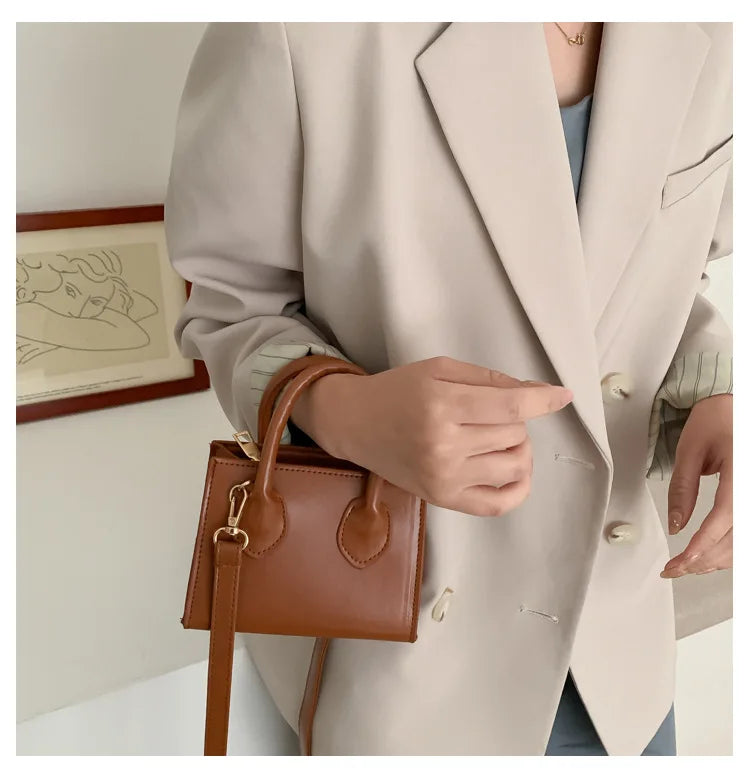Small Square Bag New Popular Retro Mini Handbag Literary Crowds Shoulder Messenger Female Bag Mini One Shoulder Crossbody Bag