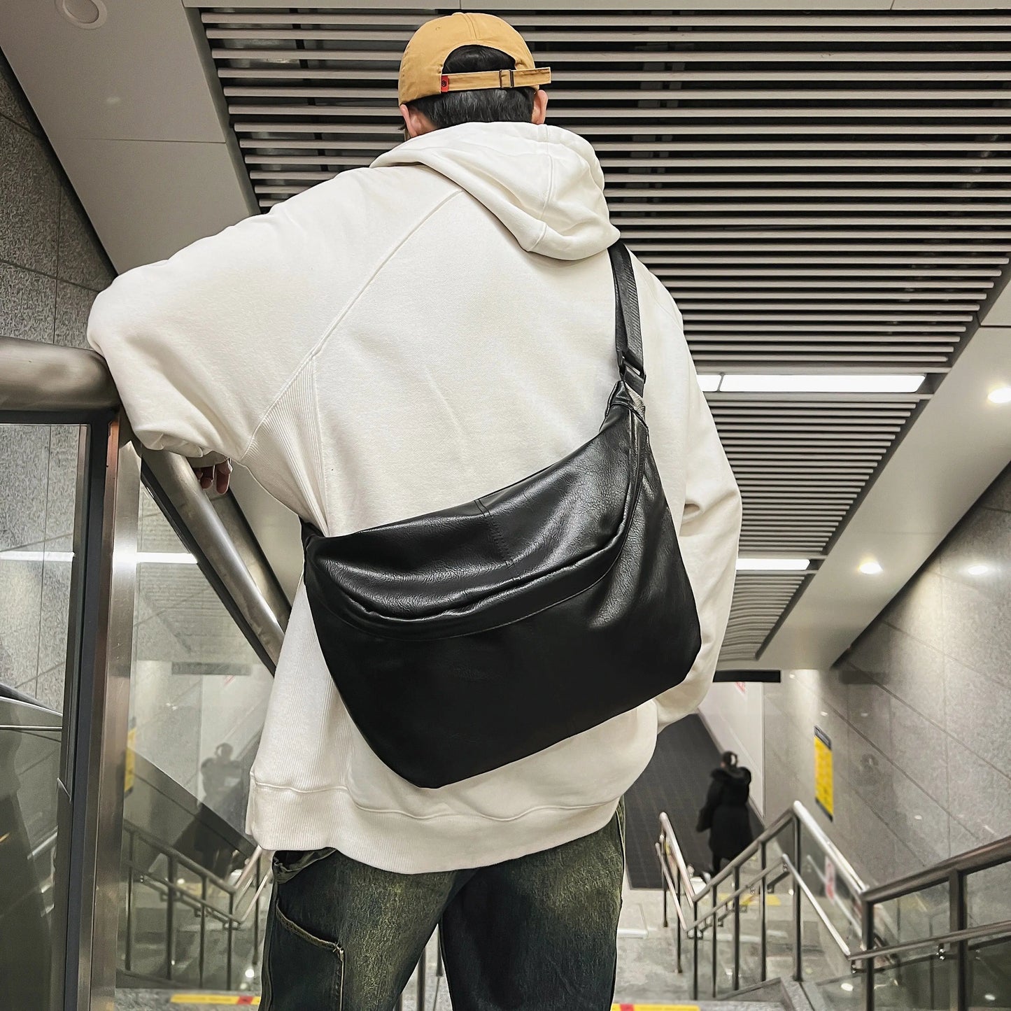 Men's Chest Bag Casual Simple Large-Capacity Crossbody Bag Men's Travel Men's Motorcycle Cycling Bag Daily Sports Fitness Free Shipping Messenger Bag