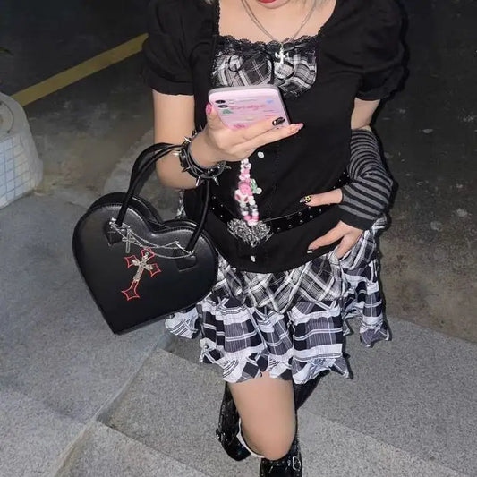 Gothic Style Women's Love Heart Purse Handbags Y2k Hot Girls Punk Shoulder Bag Metal Decoration Female Black Cool Messenger Bags