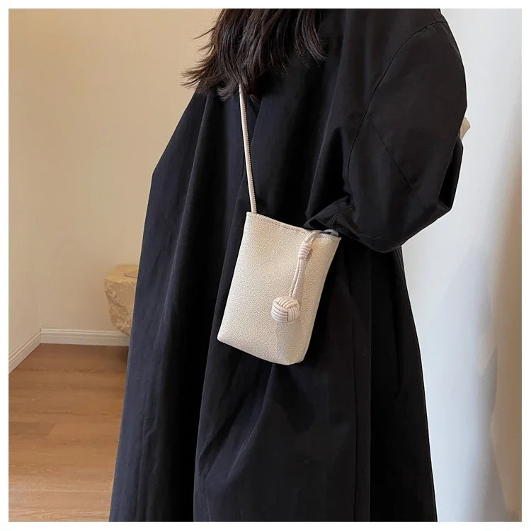 Women Leather Small Crossbody Bag Designer Cell Phone Bag Lightweight Fashion Shoulder Bag Ladies Travel Purse