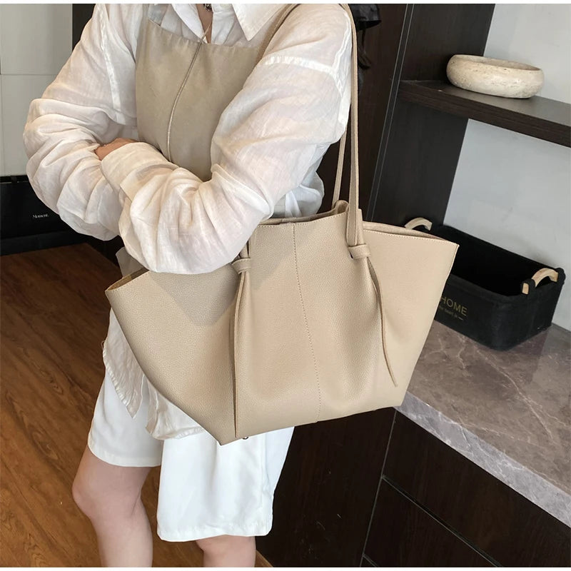 Women's Shoulder Bag Suede Nubuck Large Capacity Hand-held Wing Tote Bag Designer Long Shoulder Strap Shopping Roomy Bags New