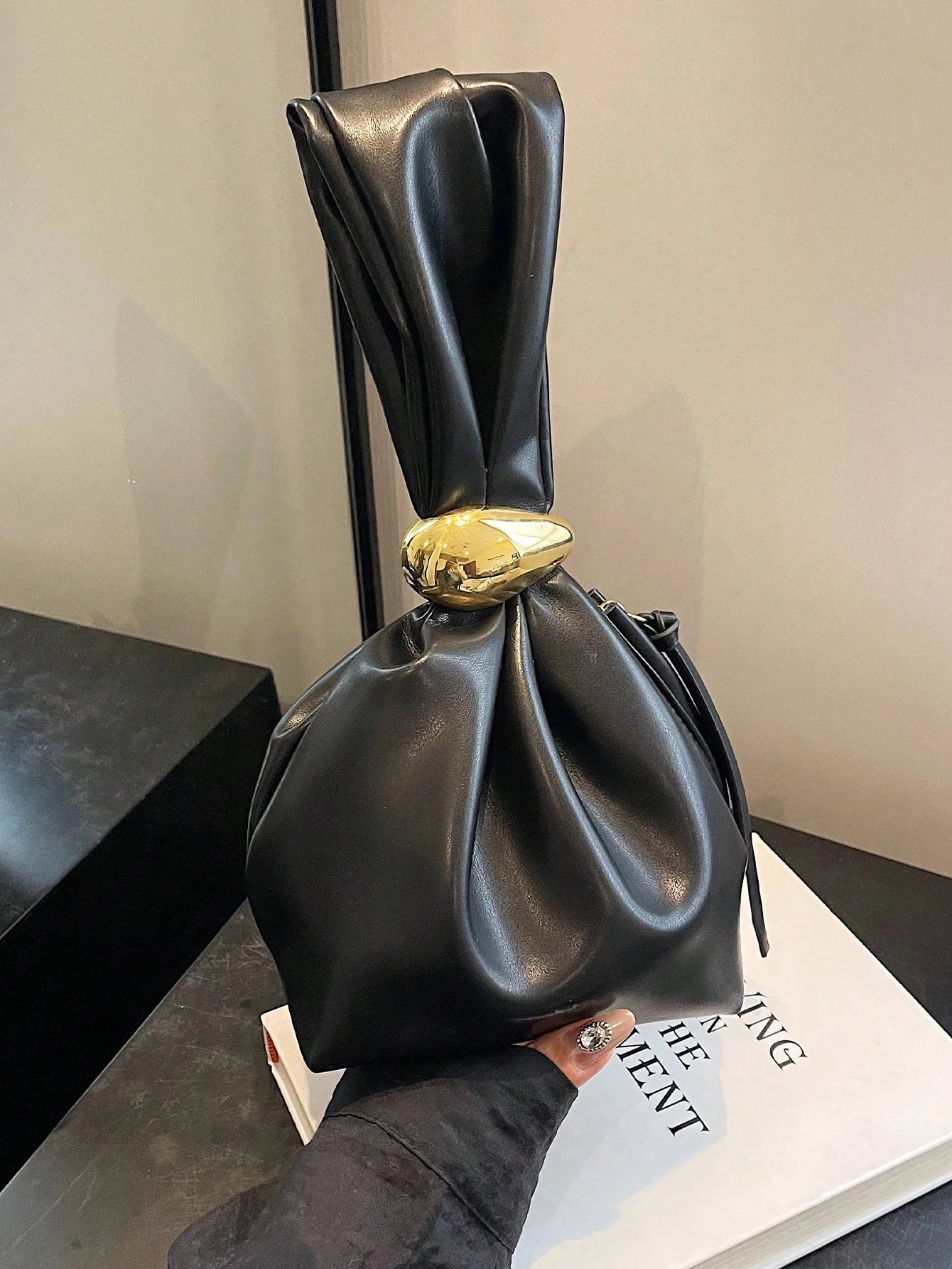 Solid Color PU Leather Handbag Pleated Cloud Shaped Women Bucket Bag, Fashionable Burgundy Women's Luxury Bag