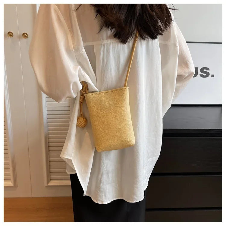 Women Leather Small Crossbody Bag Designer Cell Phone Bag Lightweight Fashion Shoulder Bag Ladies Travel Purse