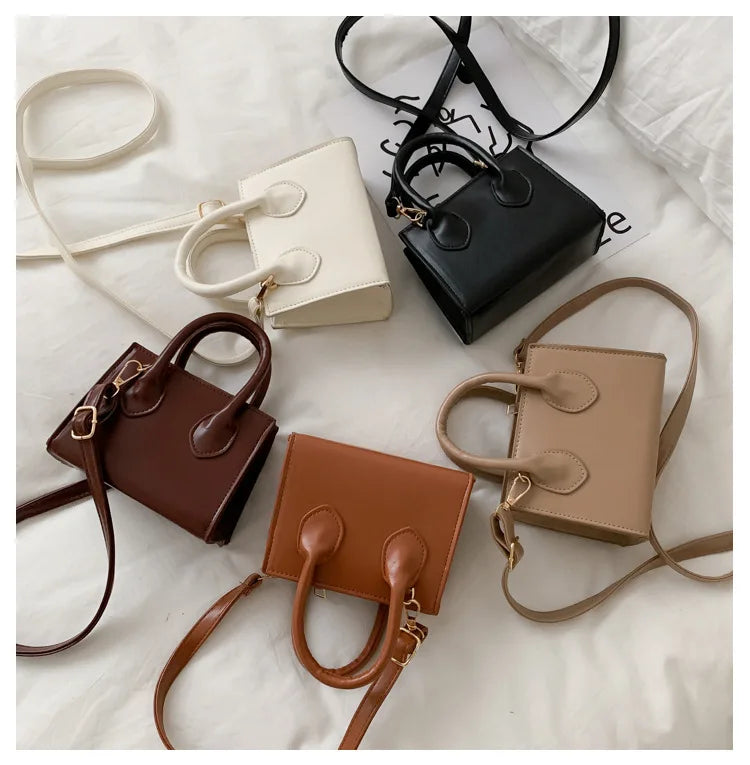 Small Square Bag New Popular Retro Mini Handbag Literary Crowds Shoulder Messenger Female Bag Mini One Shoulder Crossbody Bag