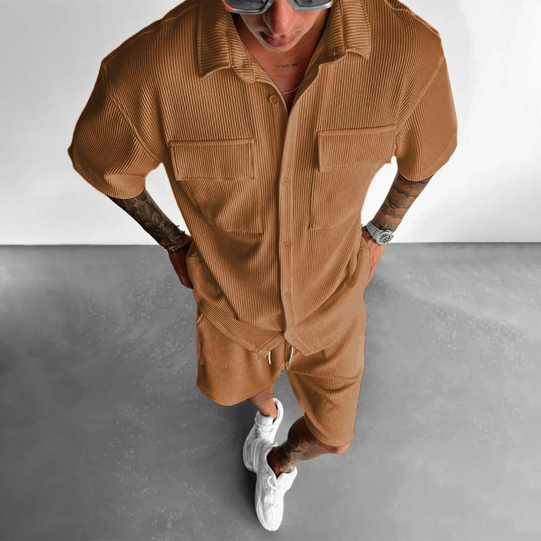Spring and summer casual corduroy suit; top   shorts set; beach outing shirt set.