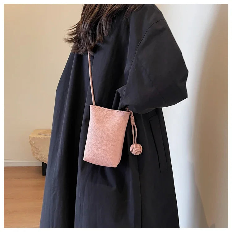 Women Leather Small Crossbody Bag Designer Cell Phone Bag Lightweight Fashion Shoulder Bag Ladies Travel Purse