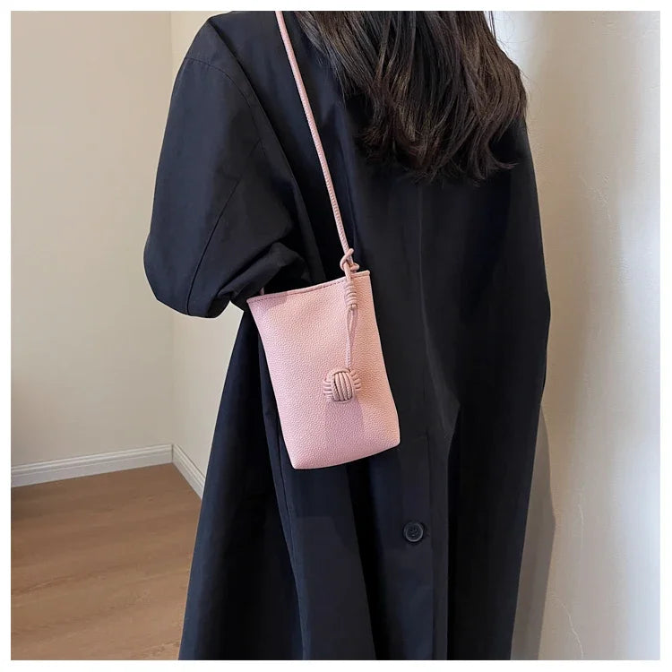 Women Leather Small Crossbody Bag Designer Cell Phone Bag Lightweight Fashion Shoulder Bag Ladies Travel Purse