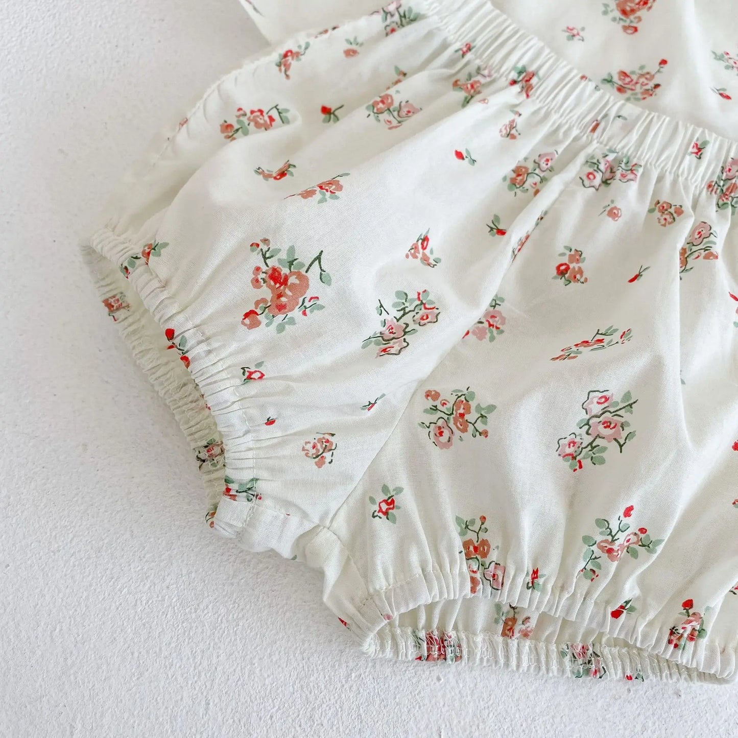Summer New 0-3-year-old Girl's Versatile Set with Baby Doll Neck Short Sleeve Fragmented Flower Top+Bread Pants 2-piece Girl Set