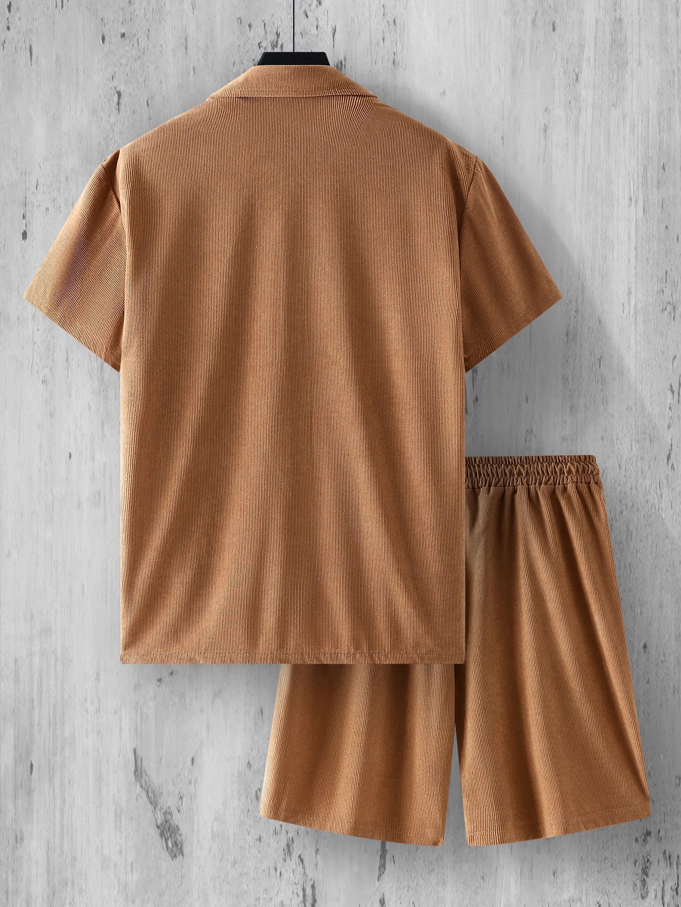 Spring and summer casual corduroy suit; top   shorts set; beach outing shirt set.