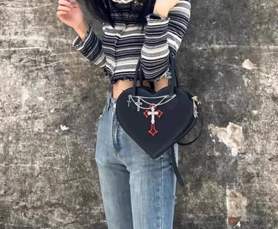 Gothic Style Women's Love Heart Purse Handbags Y2k Hot Girls Punk Shoulder Bag Metal Decoration Female Black Cool Messenger Bags