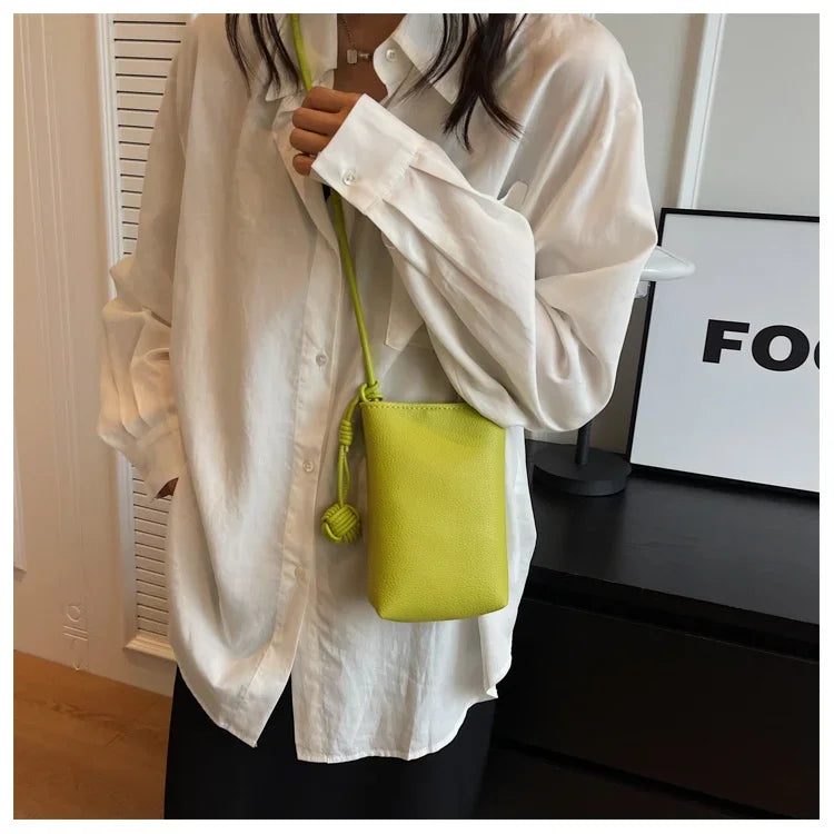 Women Leather Small Crossbody Bag Designer Cell Phone Bag Lightweight Fashion Shoulder Bag Ladies Travel Purse