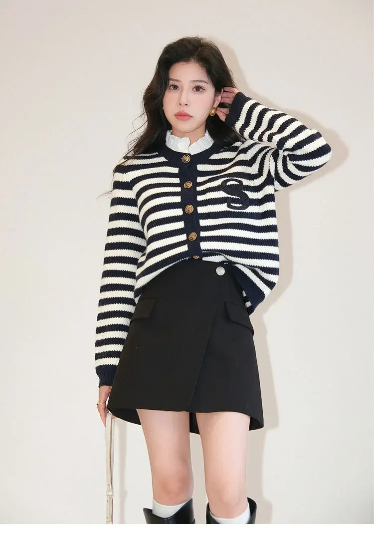 2024 Spring Classic S Letter Knit Cardigan Coat Women Stripe Sweater Ruffles Collar Tops Luxury Designer Brand Chic Y2K Clothing