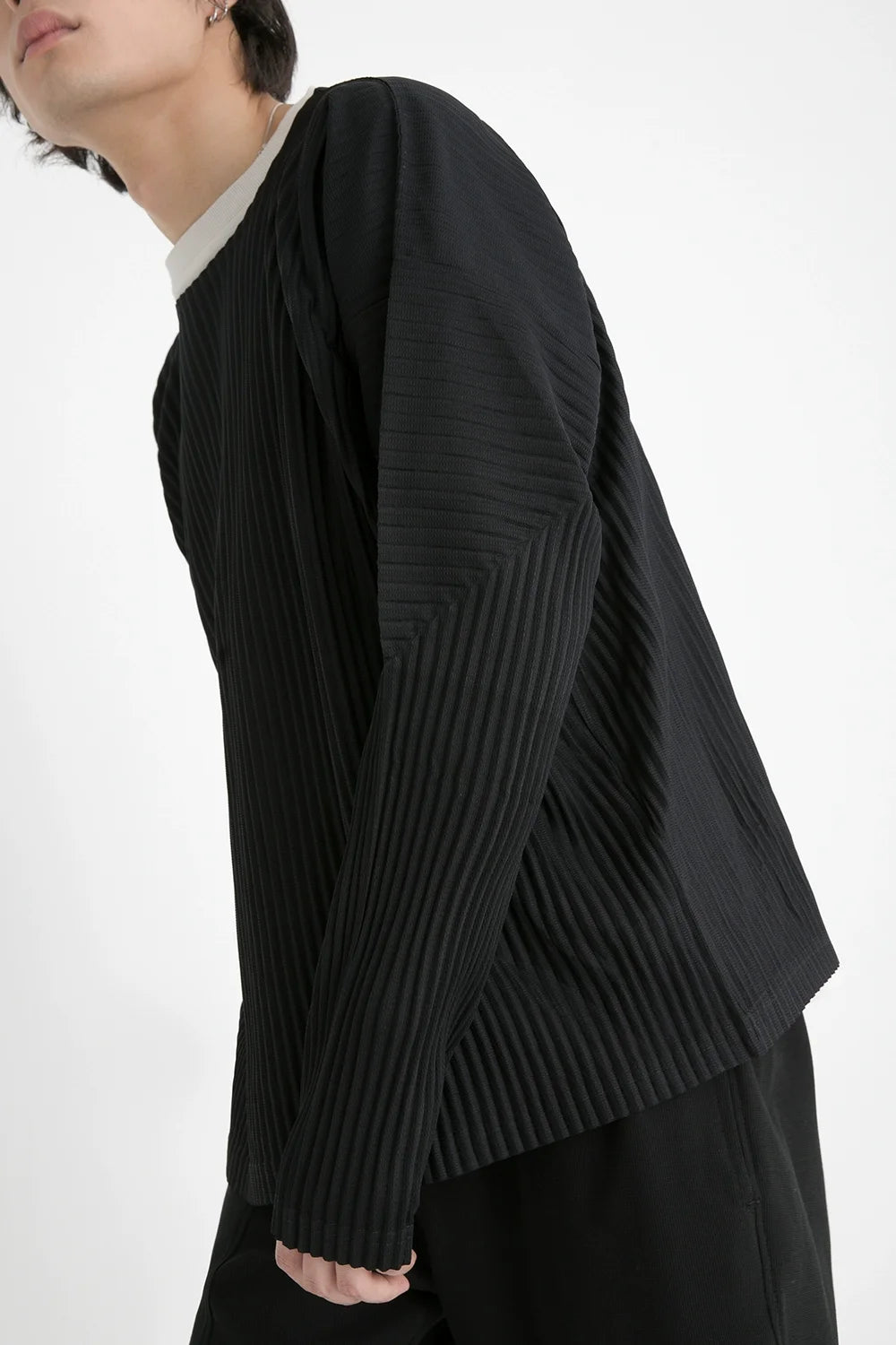 Miyake Pleated Full Sleeve Round Collar T Shirt For Men Fashion Japanese Streetwear Long Sleeve Plain T-shirt Casual Top