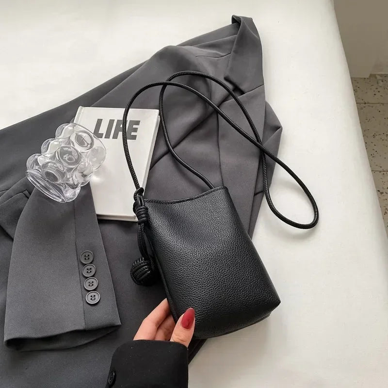 Women Leather Small Crossbody Bag Designer Cell Phone Bag Lightweight Fashion Shoulder Bag Ladies Travel Purse