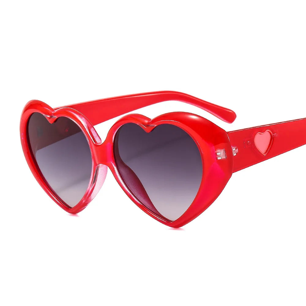 Fashion Ladies Oversized Frame Eyewear New Love Shape Iridescent Shade Luxury Designer Women's Heart Gradient Sunglasses Women